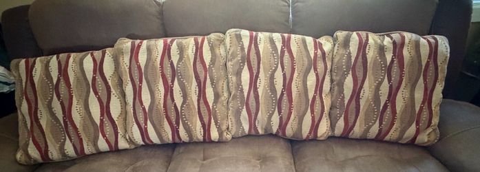 Set of 4 Wavy Pattern Throw Pillows.  Read description 1st