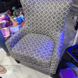 Free Chair 