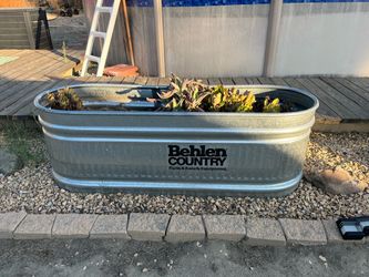 Behlen Country Galvanized Steel Stock Tank