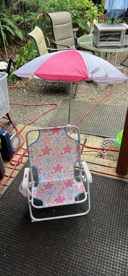 Kids low beach chair with built-in umbrella