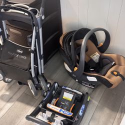 Chicco travel System 