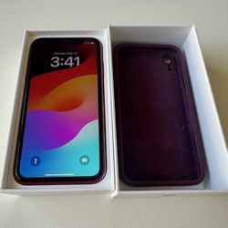 iPhone XR 64Gb UNLOCKED + Case