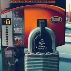 Master Lock Magnum