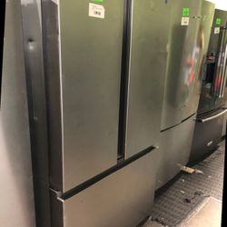 HISENSE HRF266N6CSE 26.6-cu ft French Door Refrigerator