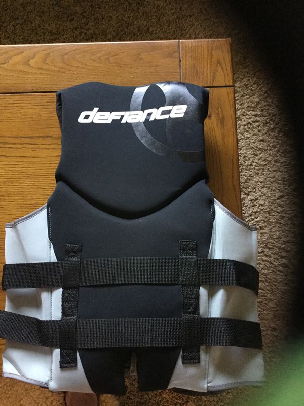 Defiance life vest for Sale in Sandy, OR - OfferUp
