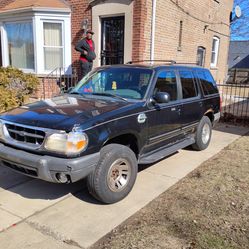 1999 Ford Explorer