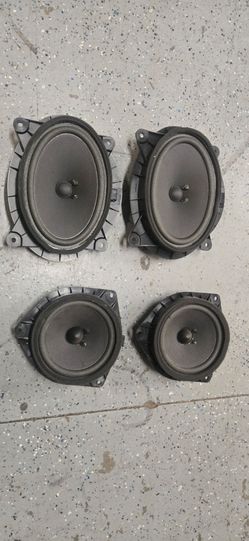 Factory Toyota Tundra speakers