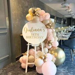 Balloon Garland Welcome Sign