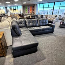Barlin Mills Carbon 2-Piece LAF Sectional with Chaise