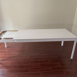 IKEA White Expandable Table 71 in to 95 In