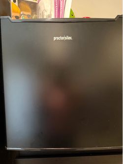 Mini fridge