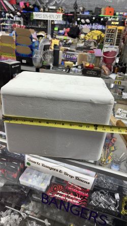 Styrofoam Cooler / Ice Chest
