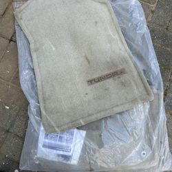 TOYOTA TUNDRA FLOOR MAT SET FRONT AND BACK 