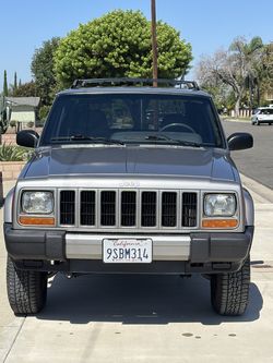 2000 Jeep Cherokee