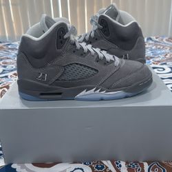 Jordan Wolf Grey 5’s Kids Size 4.5 & 5