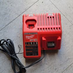 M12 M18 Milwaukee Charger 