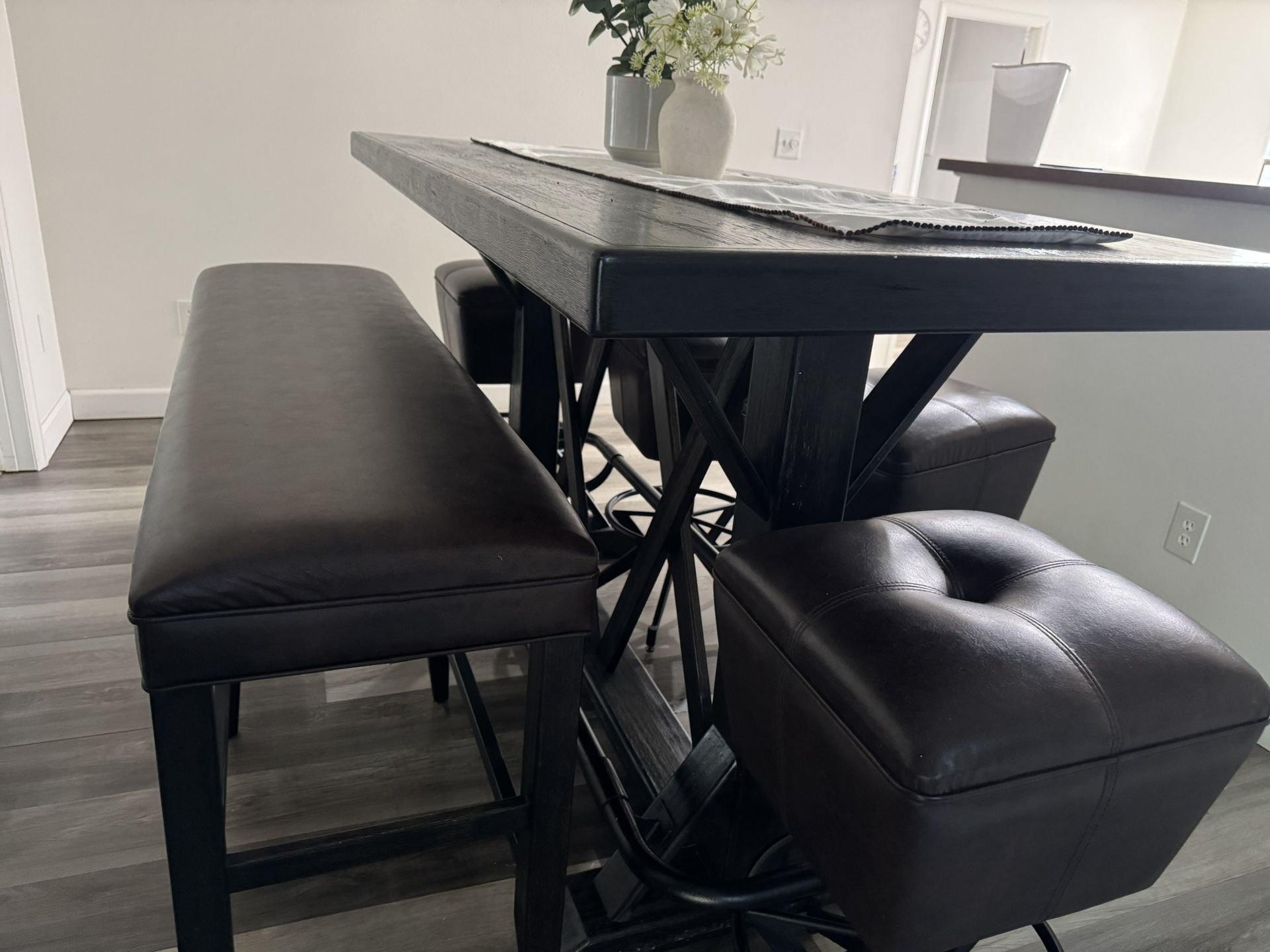 Dining Table With 4 Seats And Beach