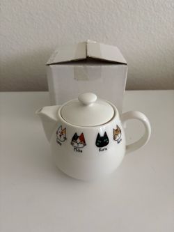 Brand New Ceramic Cat Tea Pot, Purchased in Japan, Unique Cat Gift for Cat Lovers, New In The Box