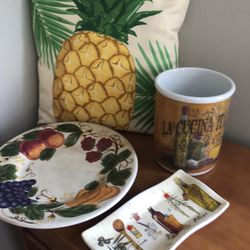 New Pineapple Pillow And 3 Piece Tuscan Set