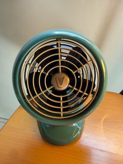 Vornado VFAN Mini Classic Vintage Metal Desk Fan – Vintage Green