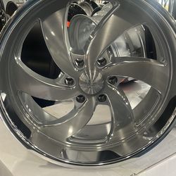 Us Mags Desperado 6 - Staggered 22x9 - 22x10 Brushed Face Polished Lip 6x139.7 