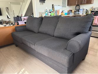 Great condition 2 Couches Set! Awesome deal