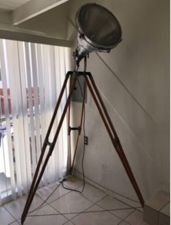Vintage Crouse-Hinds Company Nautical Light Lamp Tripod MVB16