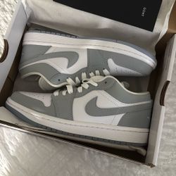 Jordan 1s Wolf Grey 
