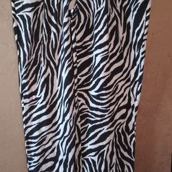 Bobbie Brooks 95% Polyester 5%>Spandex Sz Med $3 MPU SERIOUS INQUIRIES ONLY 