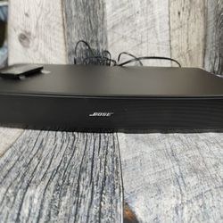 Bose Solo TV Sound System 410376 with Remote and Power Cord