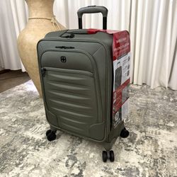 SWISSGEAR Checklite Opulence Softside Carry On Suitcase 