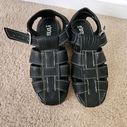 HUARACHES 