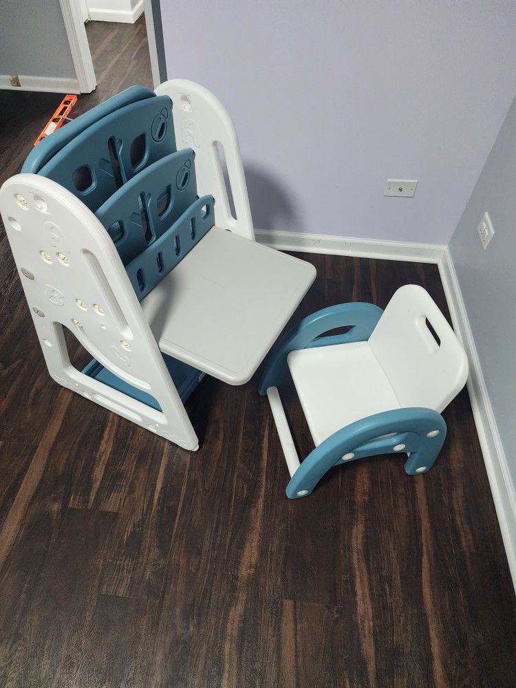 Kids Easel Desk Chair Set