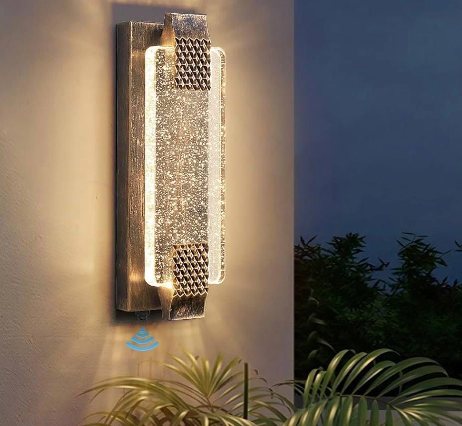 Dusk to Dawn Outdoor Light