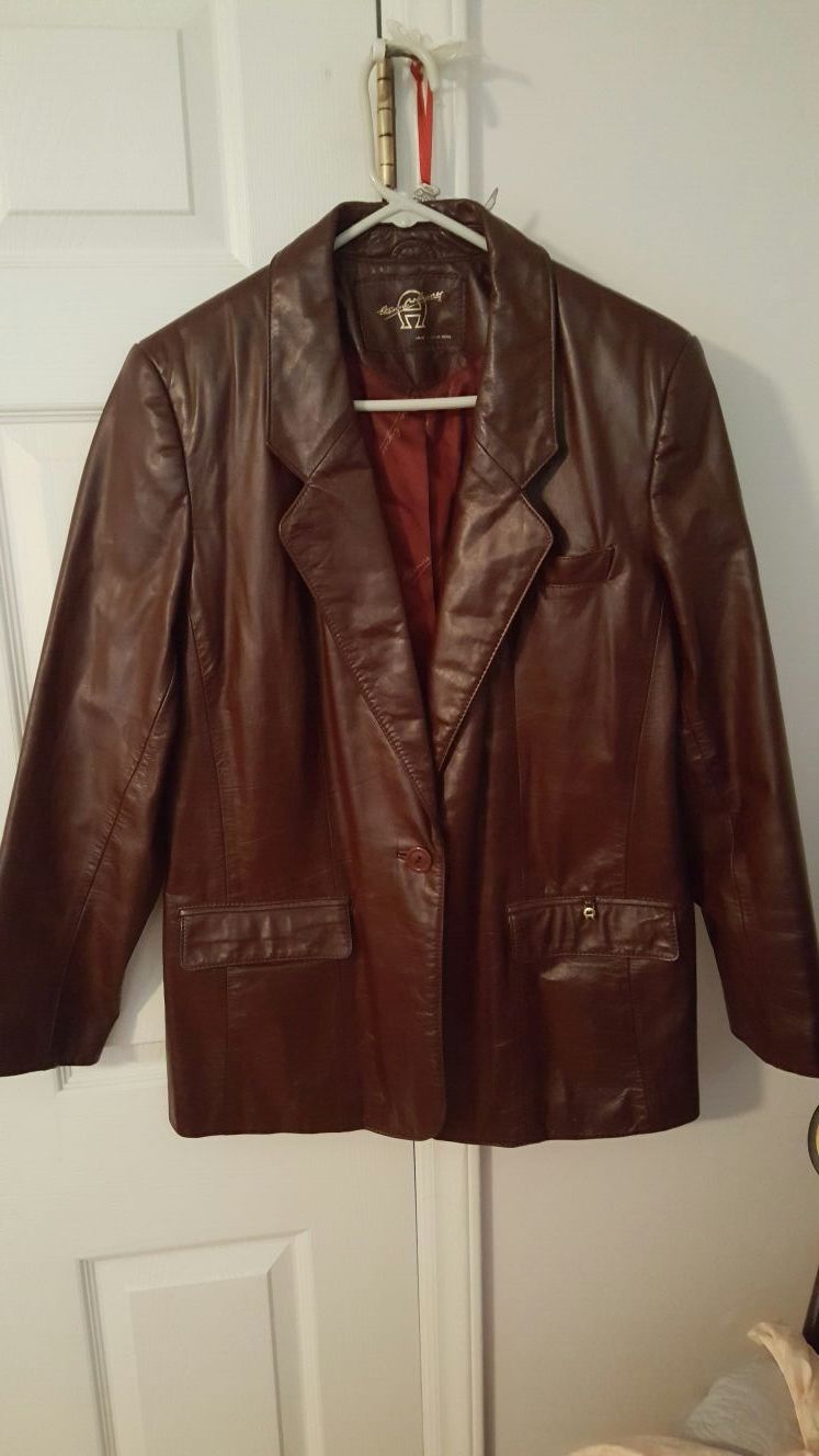 Vintage Etienne Aigner genuine leather jacket
