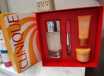 New Clinique Happy for Women 3.4 oz eau de parfum 5-pc gift set. - $79