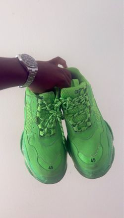 Balenciaga triple s green