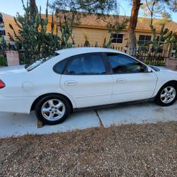 2002 Ford Taurus