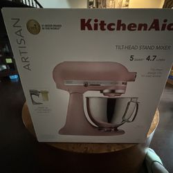 artisan  series 5 quart mixer kitchen aid brand new