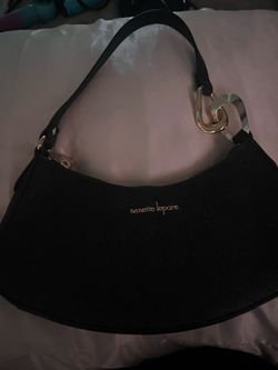 Black shoulder purse