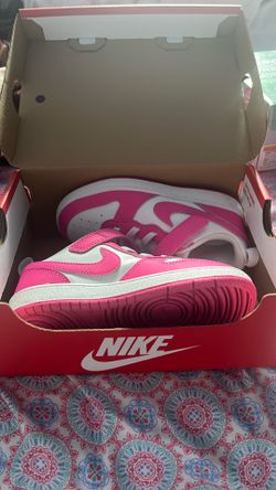 Pink Nike toddler shoes