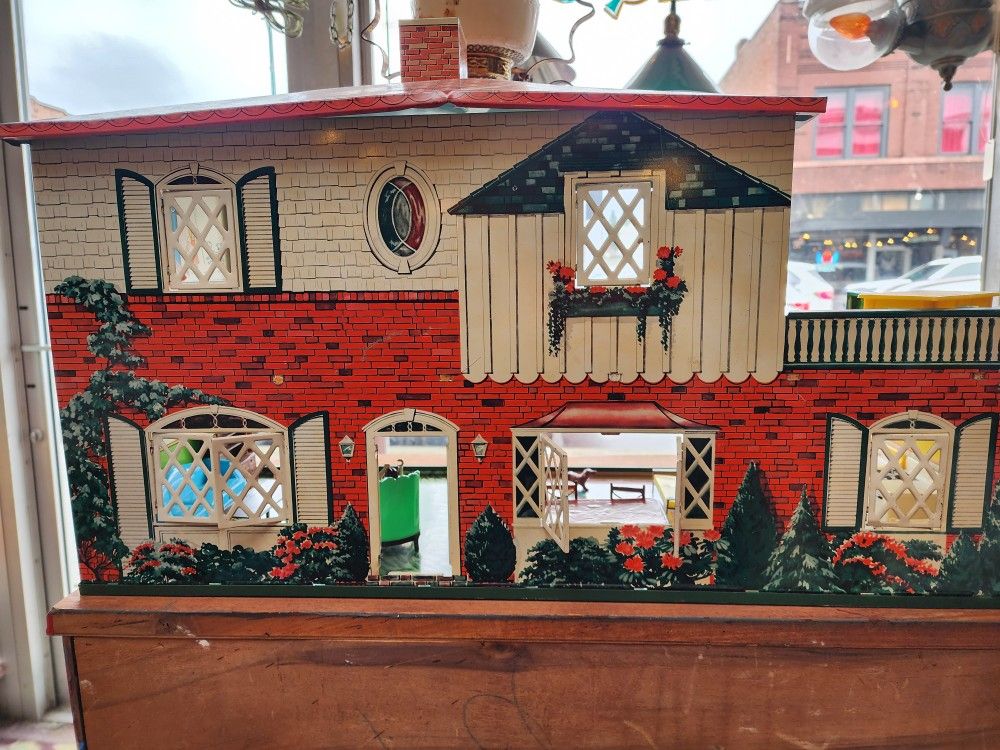 Metal Doll House Completely Furnished! 50s Era
