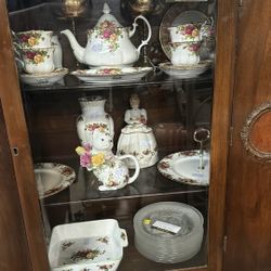 Royal Doulton Royal Albert Old Country Rose 