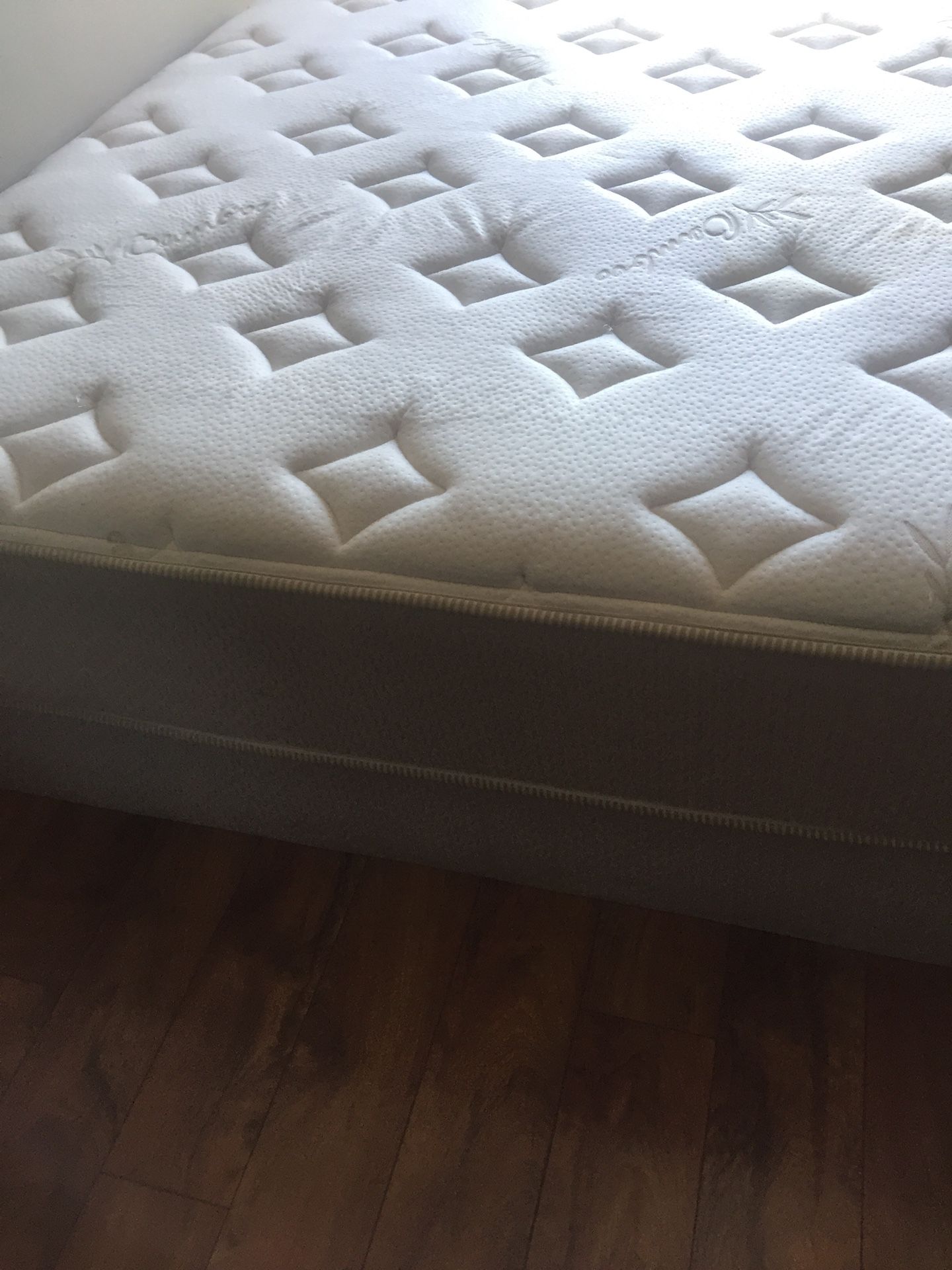 Queen Size Bamboo Mattress Set With Frame