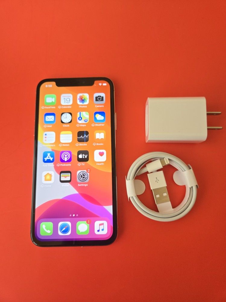 Apple iPhone X - UNLOCKED - Like New