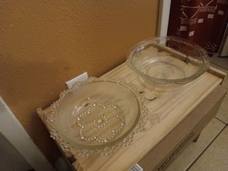 2. Clear Glass Bowls