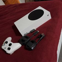 500gb Xbox Series S With Controller And All Cords 