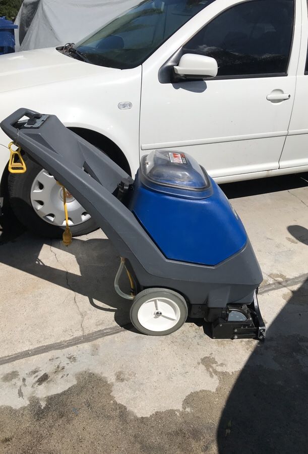 Commercial Carpet Cleaner