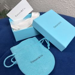 Authentic Tiffany & Co. Box + Pouch + Ribbon – Excellent Condition