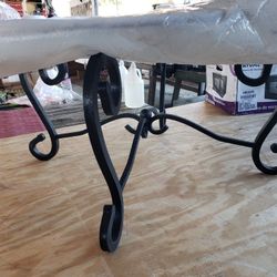 Glass top coffee table ( brand new )